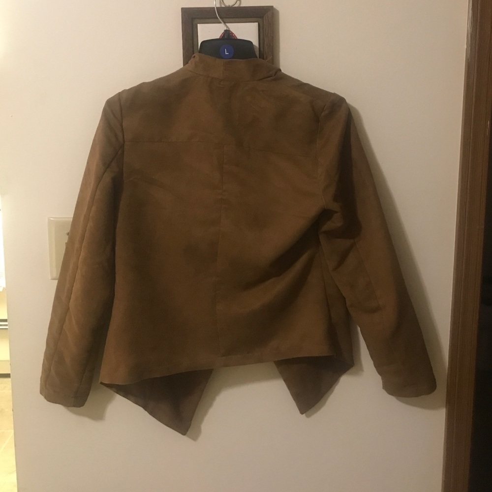 Soft short jacket - Picture 2 of 3